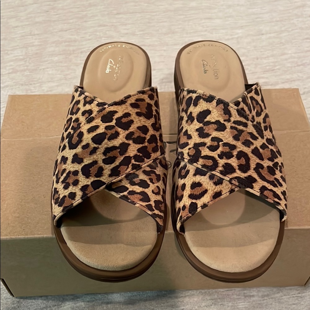 Clarks Declan Ivy Leopard sandals